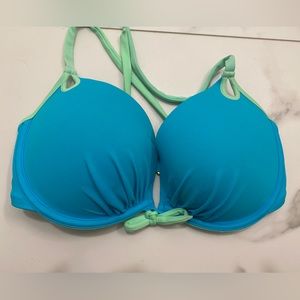 34DD swim top